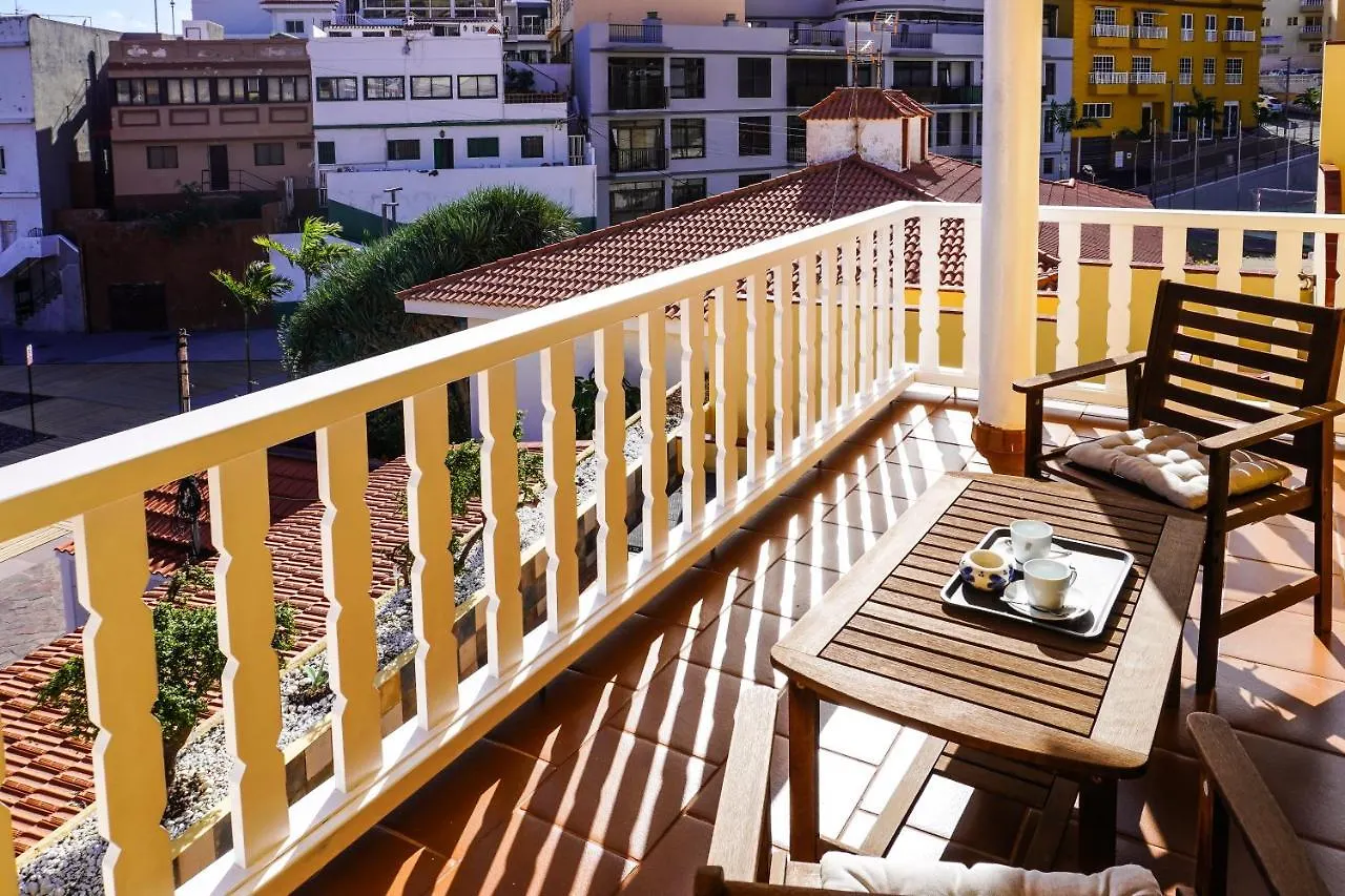 Sky & Sea, The House By The Beach Candelaria